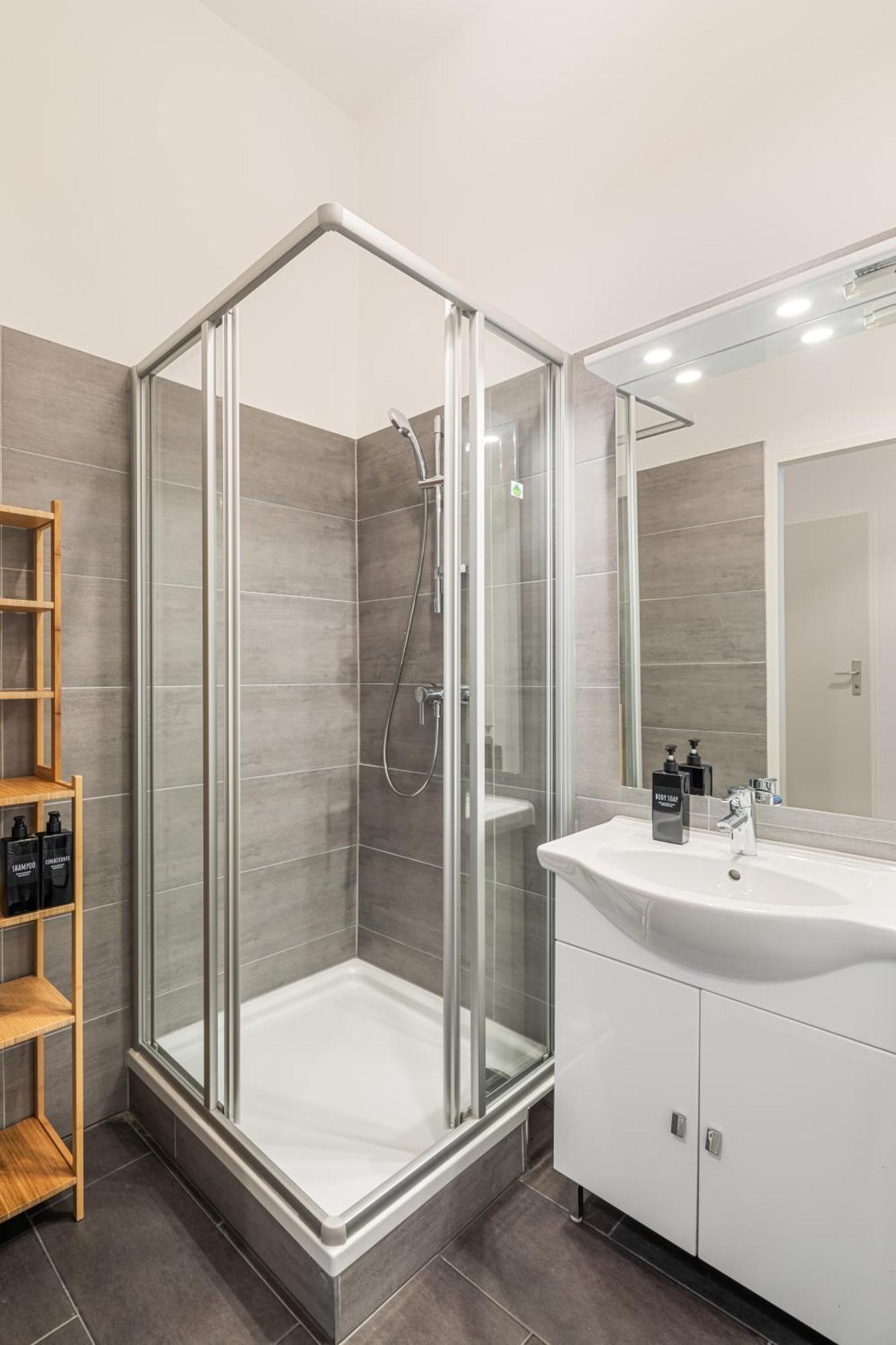 2 Bed Rooms I 82 M2 I Comfy I 160 Mbit Wifi Vienna Luaran gambar